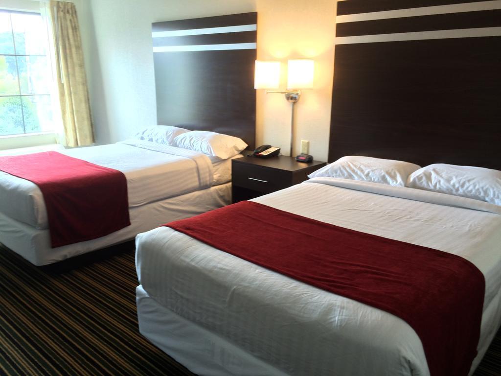 The Inn Monaca Luaran gambar